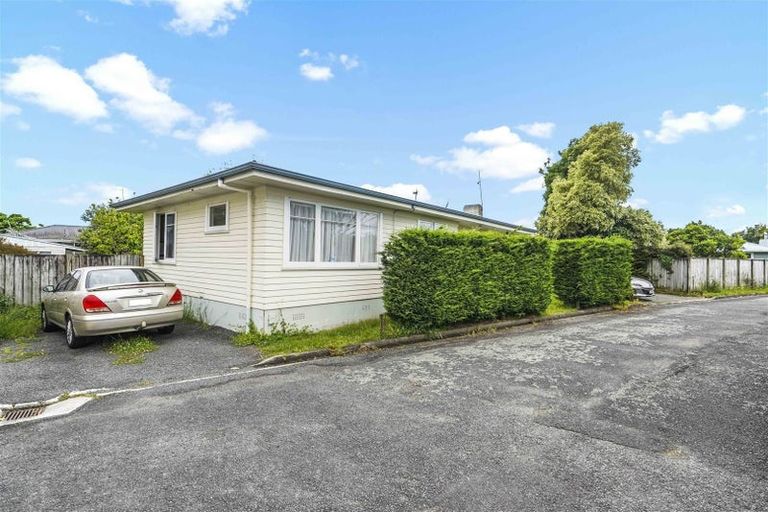 Photo of property in 39 Carrington Avenue, Hillcrest, Hamilton, 3216