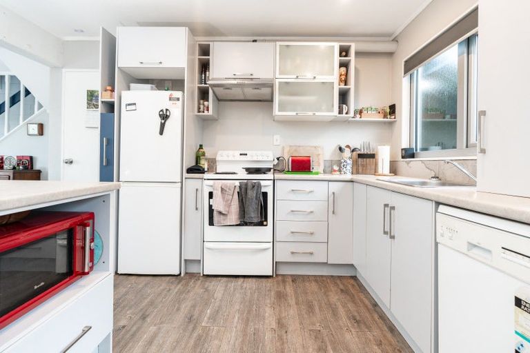 Photo of property in 11 Hollydale Grove, Churton Park, Wellington, 6037