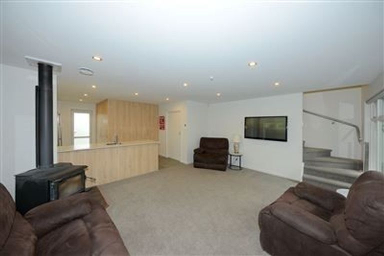 Photo of property in 216 Weston Road, St Albans, Christchurch, 8052