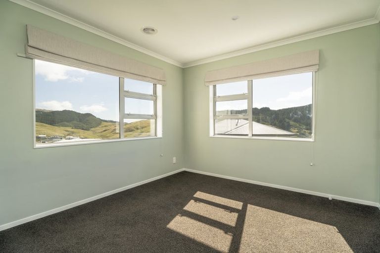 Photo of property in 120 Amesbury Drive, Churton Park, Wellington, 6037