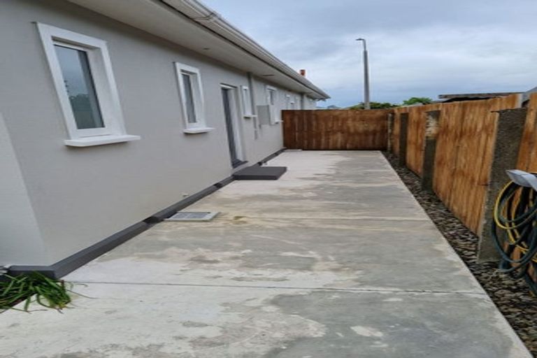 Photo of property in 2/124 Osborne Street, Waltham, Christchurch, 8011