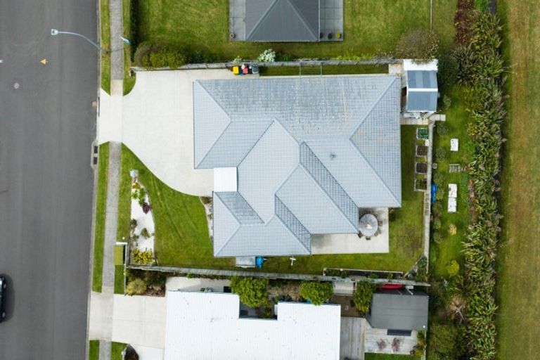 Photo of property in 15 Reel Road, Athenree, Waihi Beach, 3611