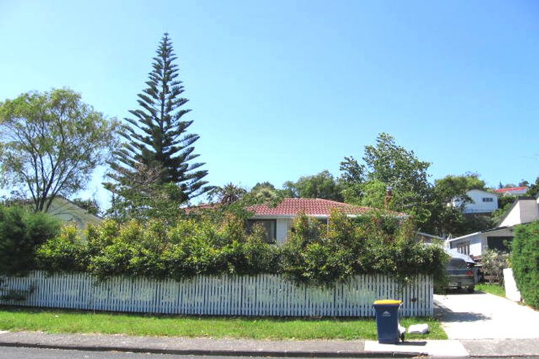 Photo of property in 48 Stott Avenue, Birkdale, Auckland, 0626