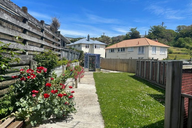 Photo of property in 49 Hindmarsh Street, Johnsonville, Wellington, 6037
