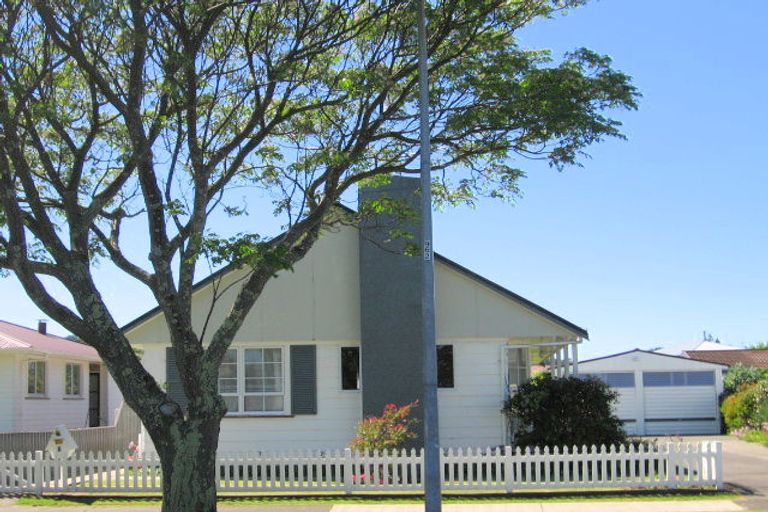 Photo of property in 1 Ward Street, Riverdale, Gisborne, 4010
