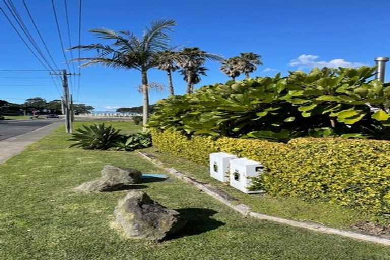 Photo of property in 2 Commodore Parry Road, Castor Bay, Auckland, 0620