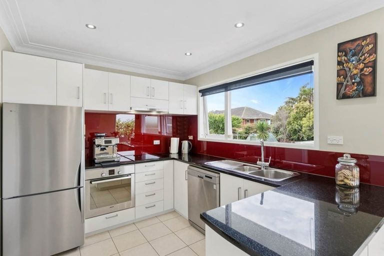 Photo of property in 95 Hillcrest Avenue, Hillcrest, Auckland, 0627