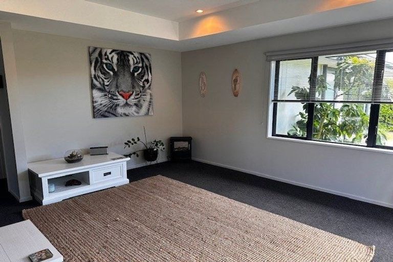 Photo of property in 106 Shillingford Boulevard, Rolleston, 7615