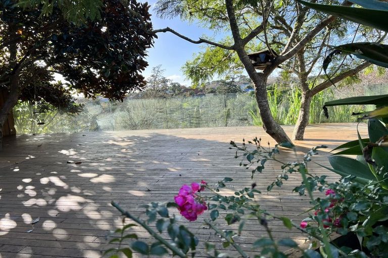 Photo of property in 13 Kimberly Grove, Greenhithe, Auckland, 0632