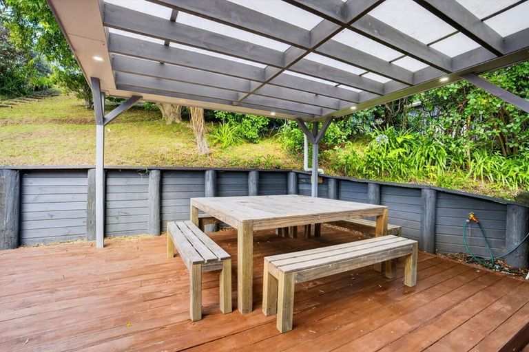 Photo of property in 11 Hillside Crescent, Leigh, 0985