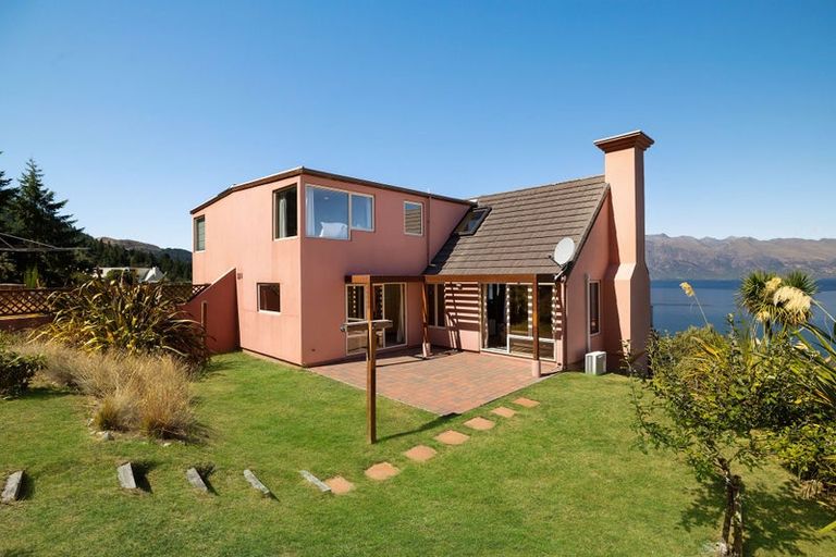 Photo of property in 14a Von Place, Fernhill, Queenstown, 9300