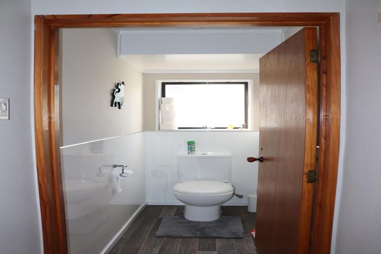 Photo of property in 84 Hakanoa Street, Huntly, 3700