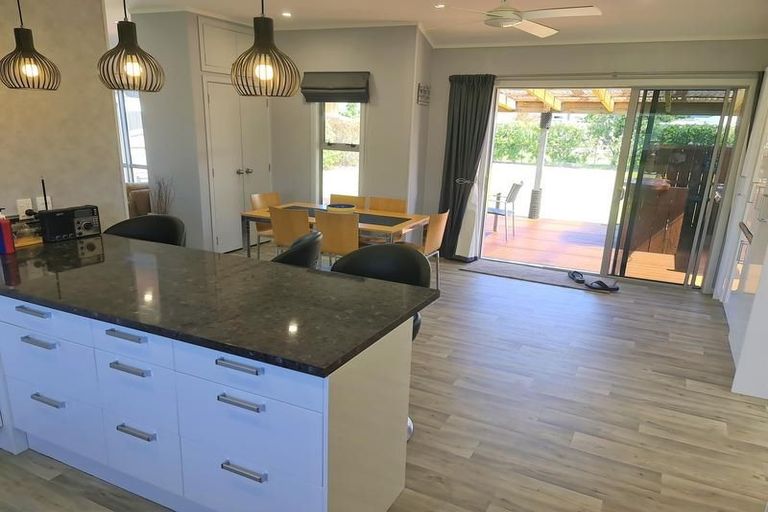 Photo of property in 122 Karo Drive, Matarangi, Whitianga, 3592