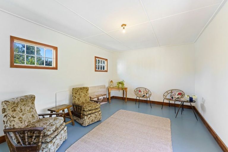 Photo of property in 3 State Highway 1, Otaki, 5512