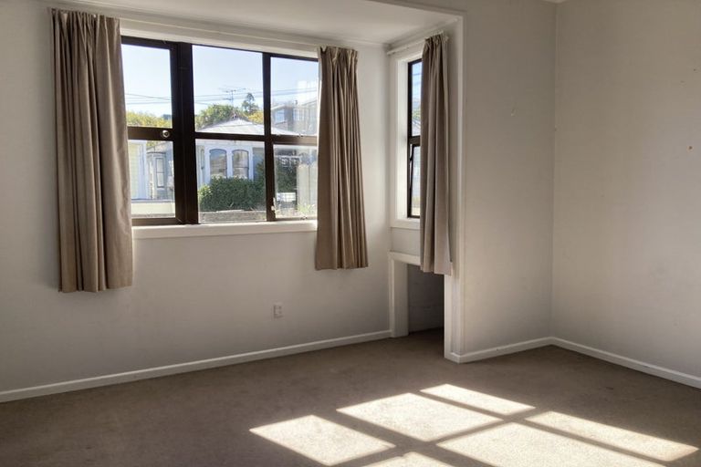 Photo of property in 8 Caroline Street, Mount Victoria, Wellington, 6011