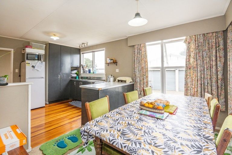 Photo of property in 140 Portsmouth Road, Flaxmere, Hastings, 4120