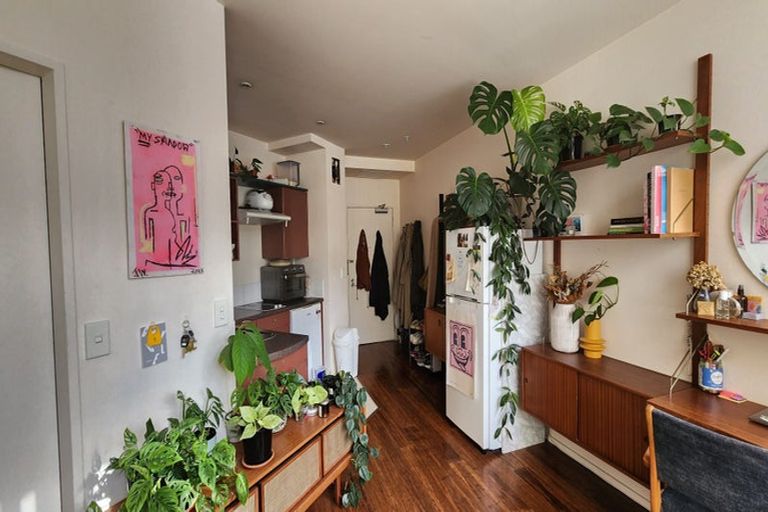 Photo of property in Hume House, 2/152 The Terrace, Wellington Central, Wellington, 6011