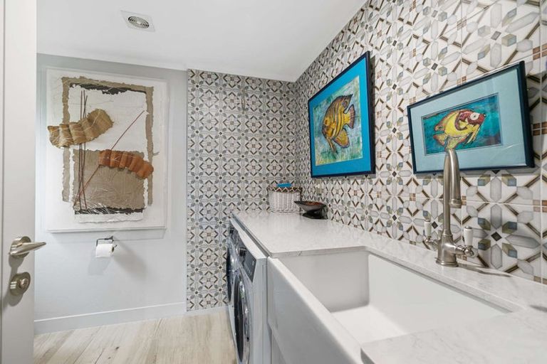 Photo of property in 103 Centennial Drive, Whitianga, 3510