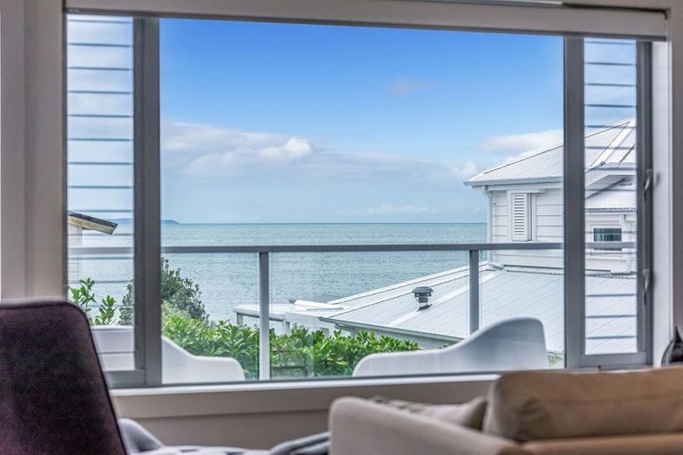 Photo of property in 5 Holiday Road, Milford, Auckland, 0620
