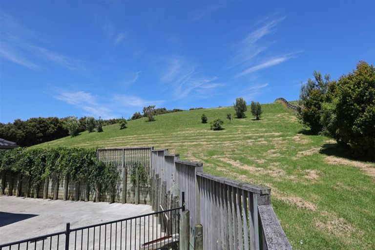 Photo of property in 28d Tram Valley Road, Swanson, Auckland, 0614