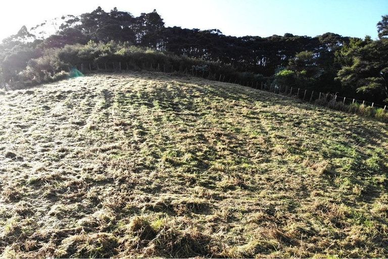 Photo of property in 188 Pinchgut Road, Kaukapakapa, 0873