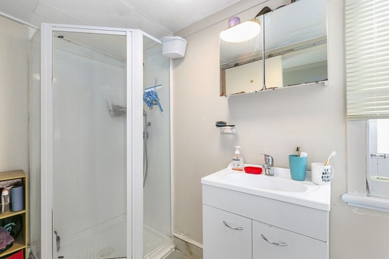 Photo of property in 74 Heriot Row, North Dunedin, Dunedin, 9016