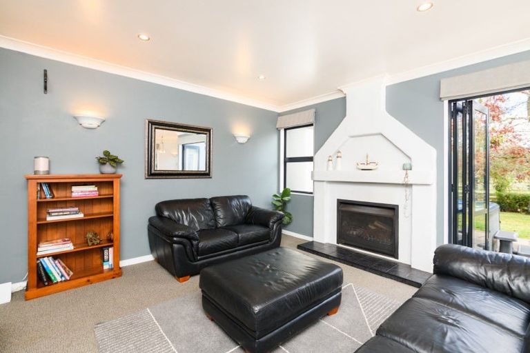 Photo of property in 8 Almond Grove, Feilding, 4702