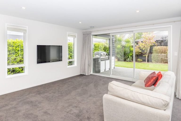 Photo of property in 18 Lilac Close, Cambridge, 3434