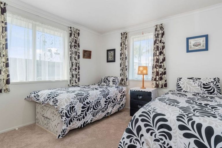 Photo of property in 48 Doncaster Drive, Papamoa Beach, Papamoa, 3118