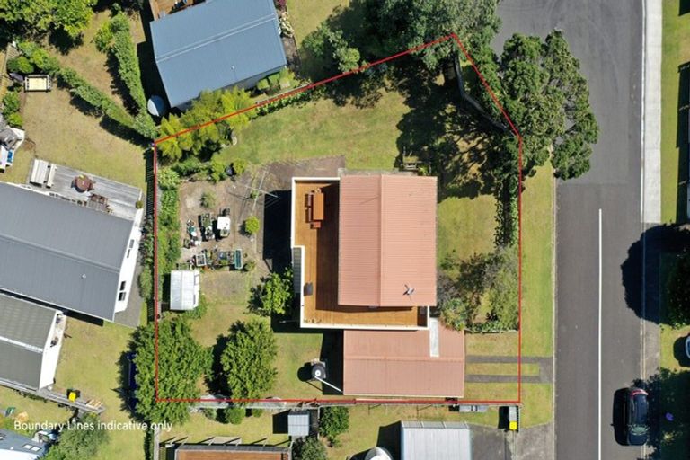 Photo of property in 1 Swordfish Avenue, Whiritoa, Whangamata, 3691