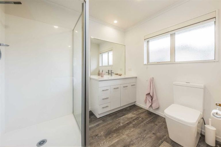Photo of property in 55 The Glade South, Pukekohe, 2120