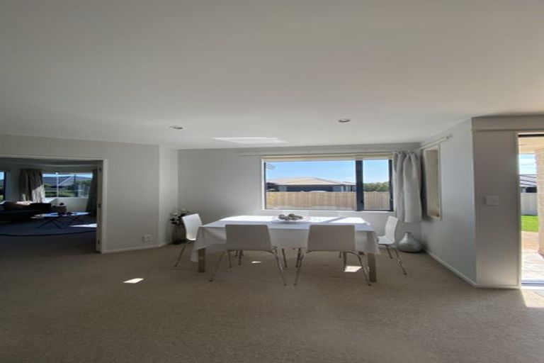 Photo of property in 10 Amner Place, Havelock North, 4130