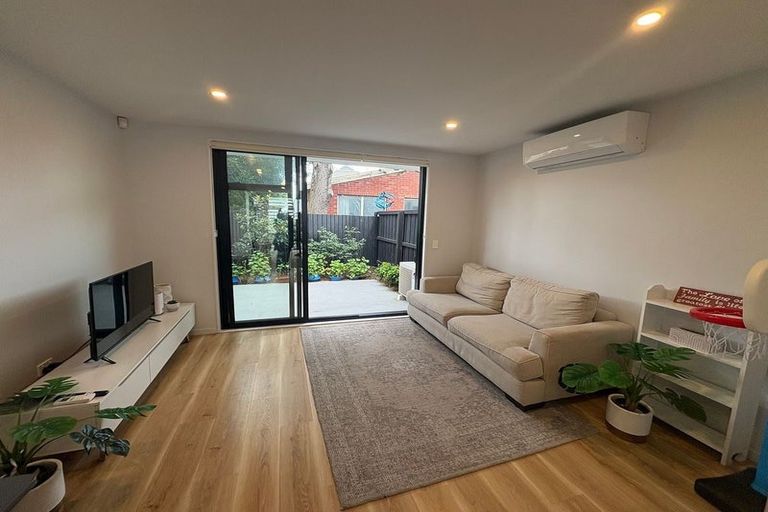 Photo of property in 5/10 New Brighton Road, Shirley, Christchurch, 8061