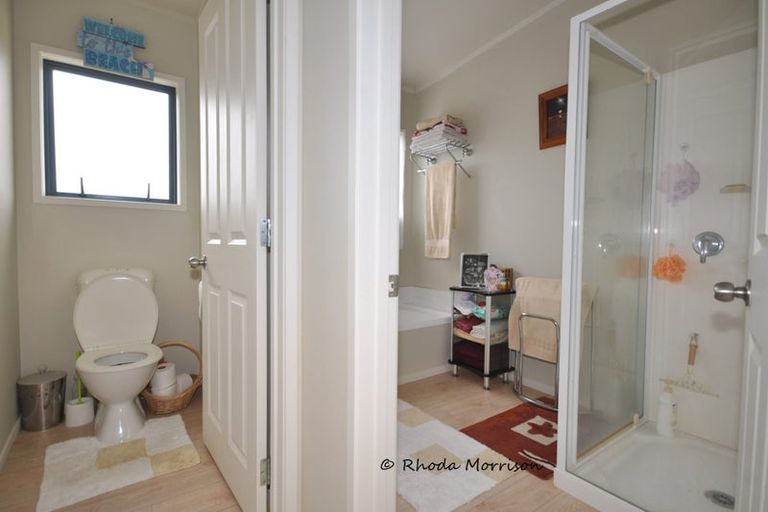 Photo of property in 16 Mariner Cove Road, Tinopai, Matakohe, 0593