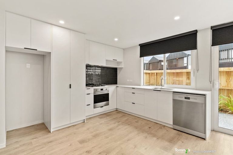 Photo of property in 10/6 Bushland Grove, Paparangi, Wellington, 6037