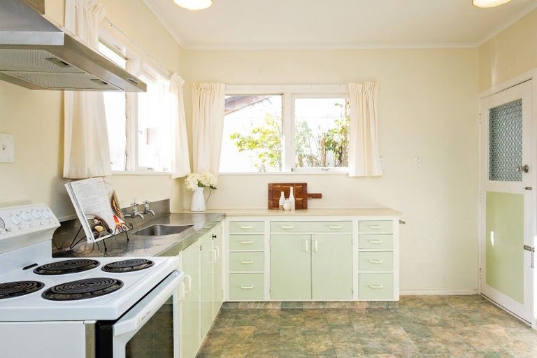 Photo of property in 209 Southampton Street West, Hastings, 4122