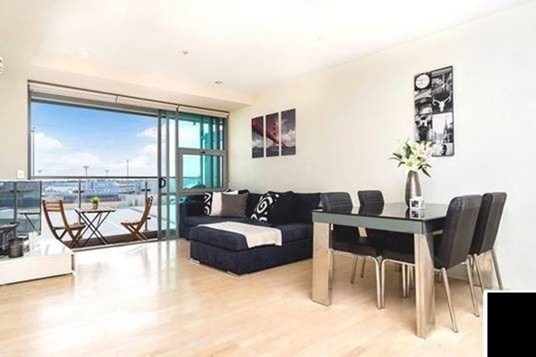 Photo of property in Scene Three Apartments, 602/30 Beach Road, Auckland Central, Auckland, 1010