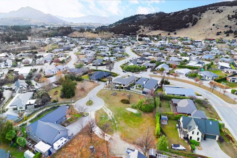 Photo of property in 7 Greenwood Lane, Wanaka, 9305