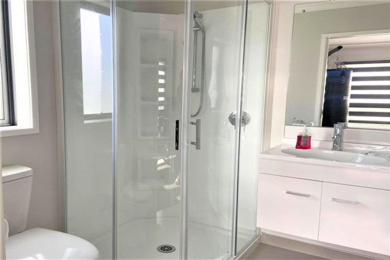 Photo of property in 6 Pattullo Crescent, Wallaceville, Upper Hutt, 5018