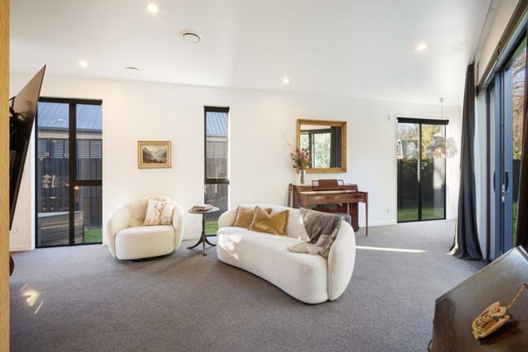 Photo of property in 11 Girvan Street, Fendalton, Christchurch, 8041