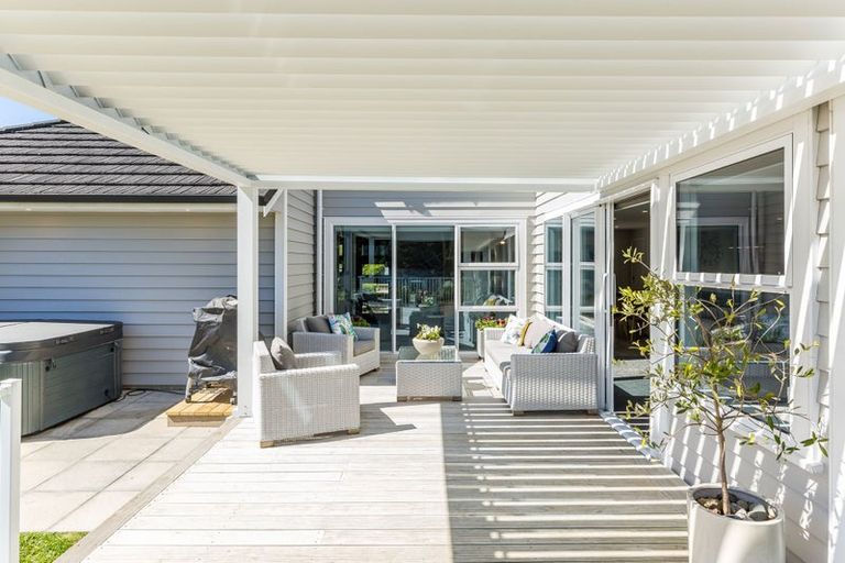 Photo of property in 187 Navigation Drive, Whitby, Porirua, 5024