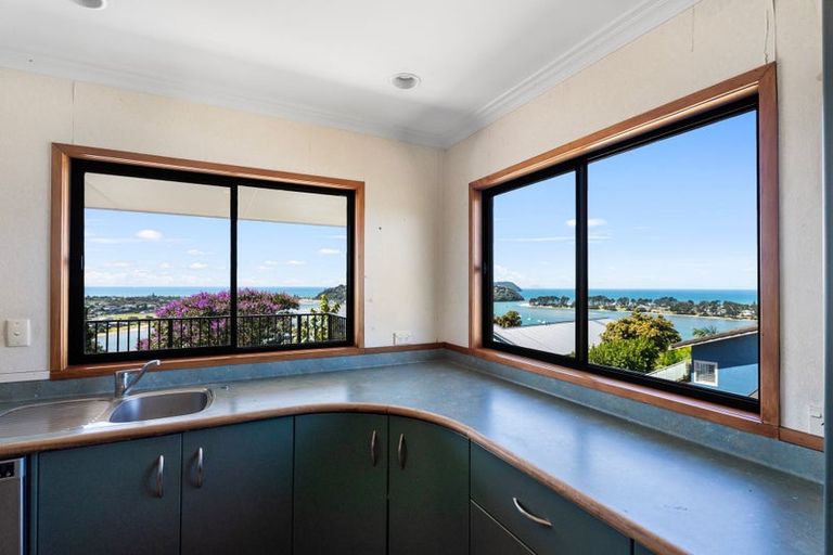 Photo of property in 8 Tairua Heights, Tairua, 3508