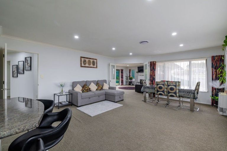 Photo of property in 2 Masefield Terrace, Kelvin Grove, Palmerston North, 4414