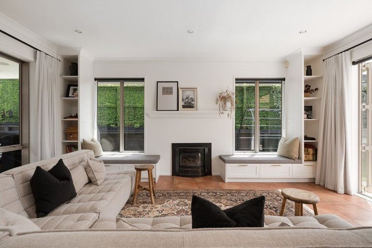 Photo of property in 51 Inverness Drive, Pyes Pa, Tauranga, 3112