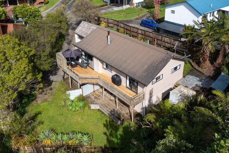 Photo of property in 2/64 Langana Avenue, Browns Bay, Auckland, 0630