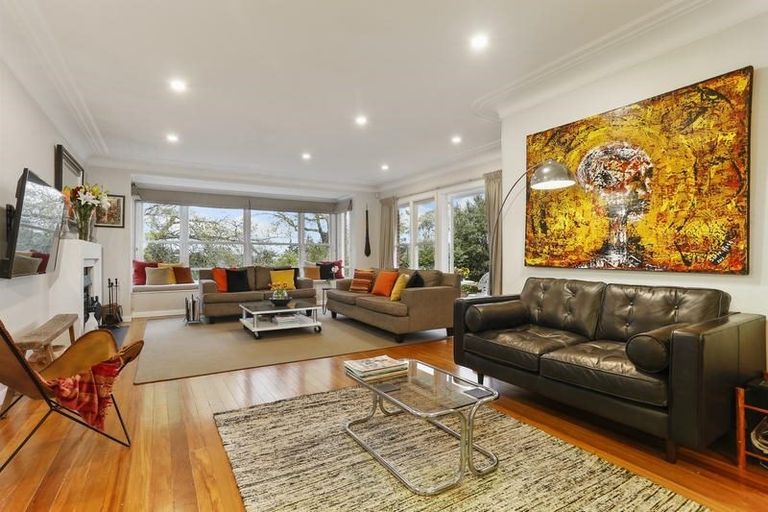 Photo of property in 125 Parrs Cross Road, Glen Eden, Auckland, 0612