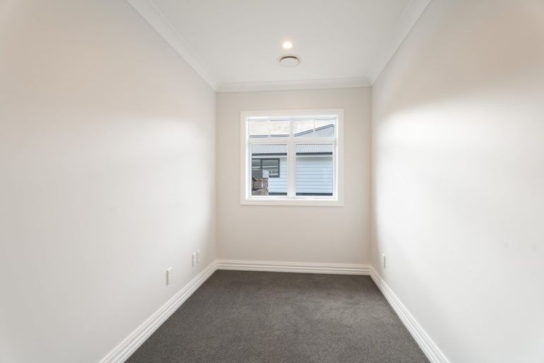 Photo of property in 28 Farnworth Terrace, Churton Park, Wellington, 6037