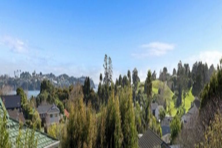 Photo of property in 23 Clovelly Road, Bucklands Beach, Auckland, 2012