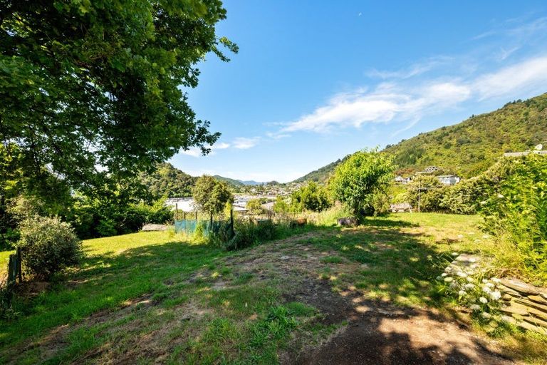 Photo of property in 4 Russell Street, Picton, 7220