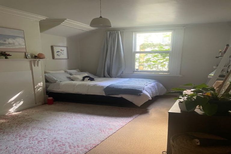 Photo of property in 13 Tinakori Road, Thorndon, Wellington, 6011